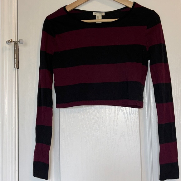 Forever 21 Tops - Forever 21 Black and Burgundy Striped Crop Top